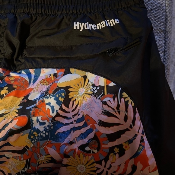 The North Face Women’s Hydrenaline Floral Print Joggers - Picture 5 of 9